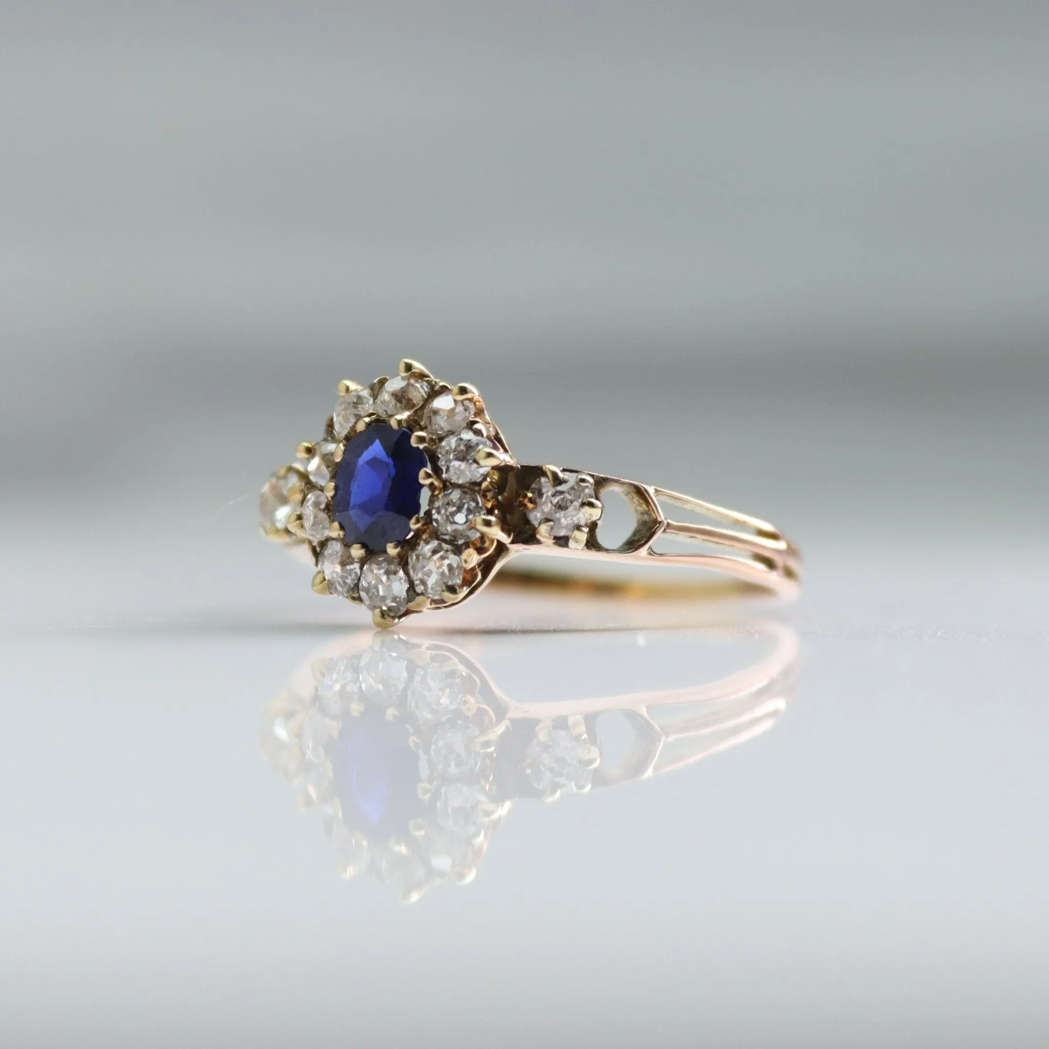 Art Deco 18ct yellow gold Sapphire and Diamond Cluster Ring