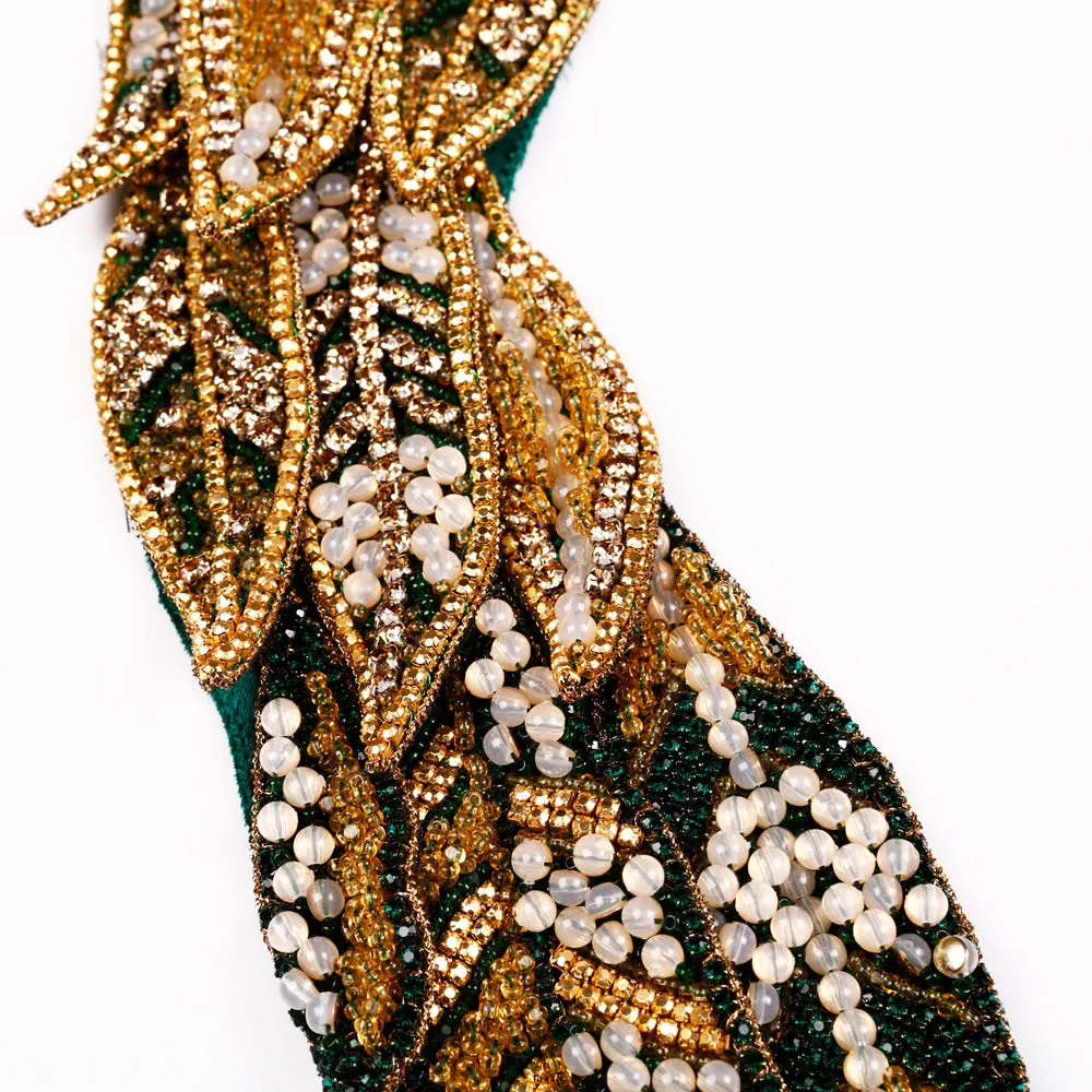 GOLD LEAF NAVETTE NECKLACE.