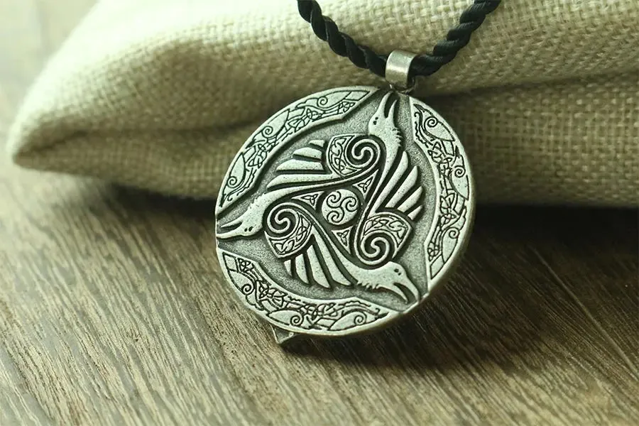 lanseis 1pcs viking men necklace celt crow norse letter symbol pendant celt three raven jewelry