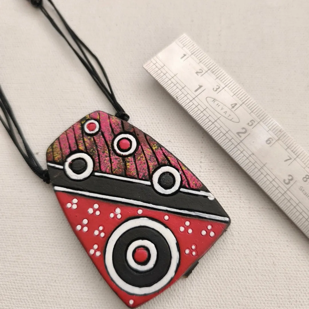 Vivid Art : Hand-Painted Red and Black Terracotta Set